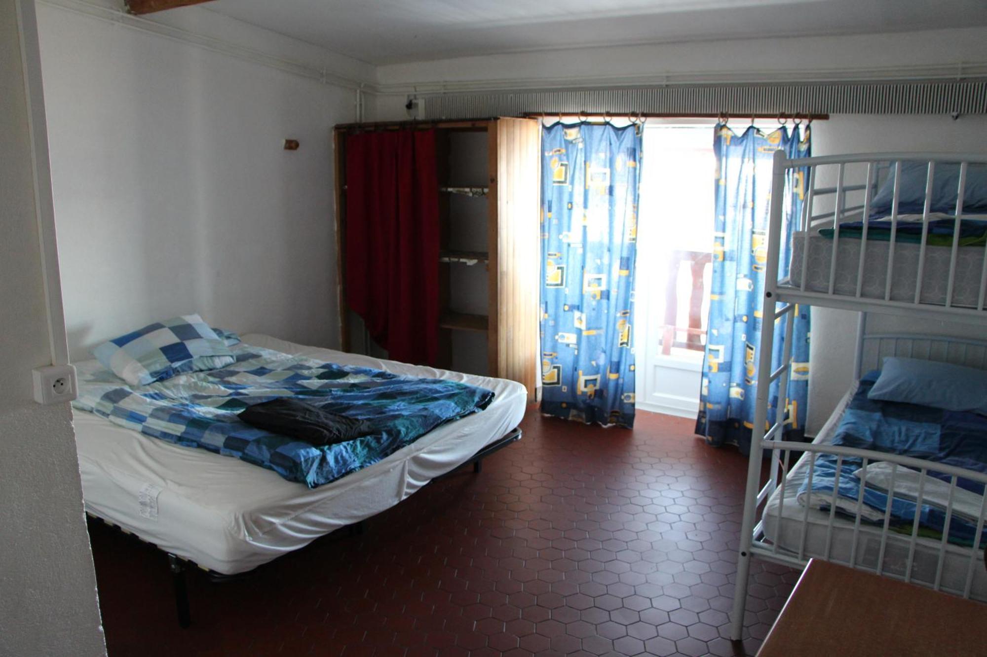 Le Pourquoi Pas Hostel Saint-Lary-Soulan Bagian luar foto